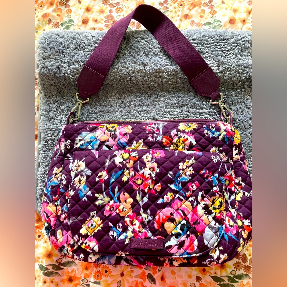 VERA BRADLEY Vera Bradley Carson Shoulder Bag Indiana Rose print